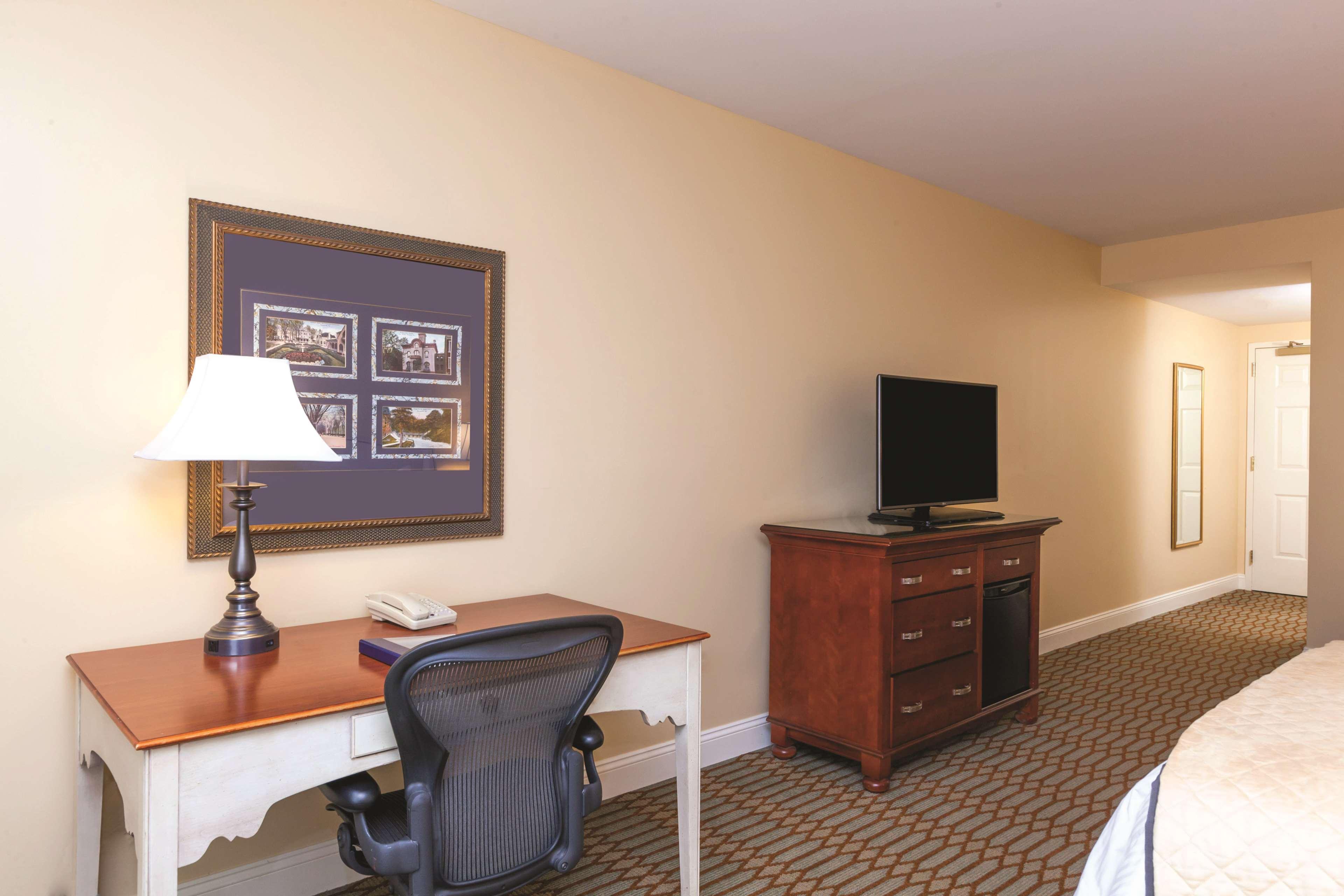 Virginia Crossings Hotel, Tapestry Collection By Hilton Glen Allen Εξωτερικό φωτογραφία